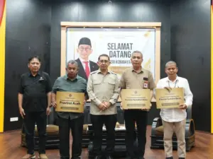 Menteri Kebudayaan Salurkan Bantuan Rp 12 Miliar untuk Korban Banjir Bandang di Tiga Provinsi Sumatera