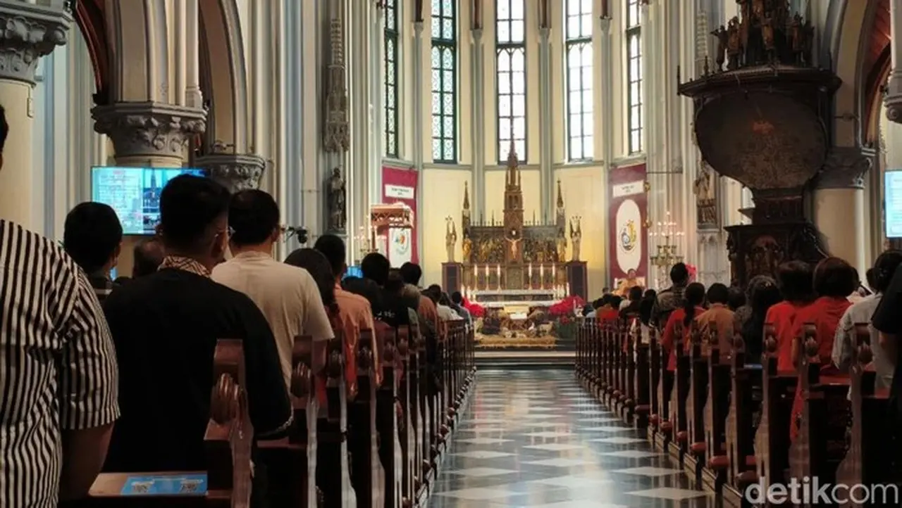 Gereja Katedral Apresiasi TNI-Polri atas Keamanan Ibadah Misa Natal 2025 yang Lancar Gereja Katedral Apresiasi TNI-Polri atas Keamanan Ibadah Misa Natal 2025 yang Lancar