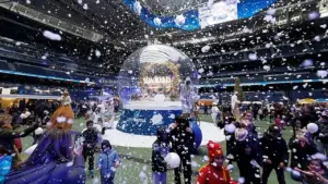 Santiago Bernabeu Berubah Jadi Wisata Natal Meriah, Tiket Ludes Terjual