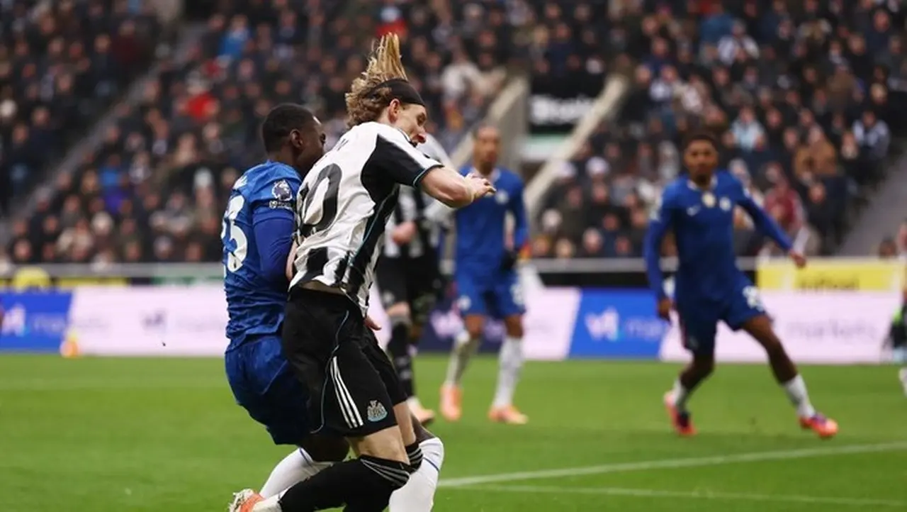 Eddie Howe Kecewa Wasit, Newcastle Gagal Raih Penalti Kontra Chelsea