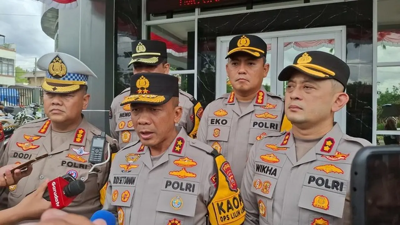 Kapolda Jabar Tinjau Puncak Bogor: Arus Kendaraan Luar Biasa Meningkat Selama Libur Nataru Kapolda Jabar Tinjau Puncak Bogor: Arus Kendaraan Luar Biasa Meningkat Selama Libur Nataru