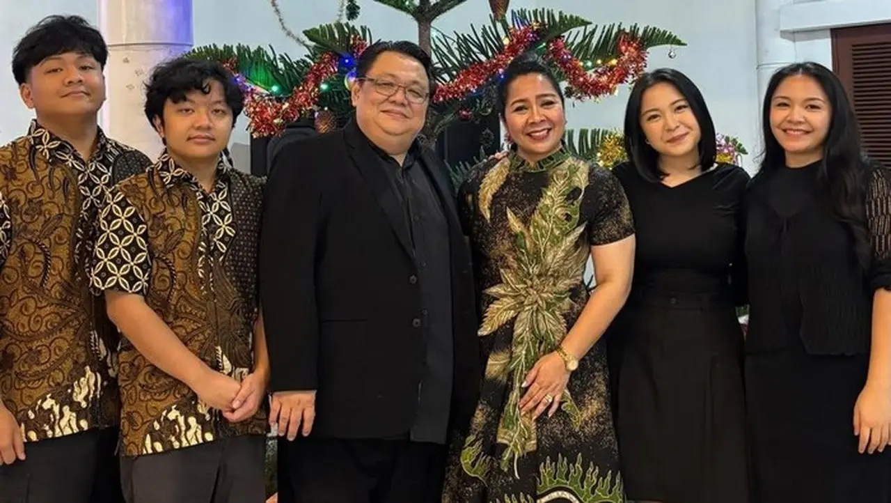 Bernadya Rindu Surabaya, Momen Pulang ke Rumah Jadi Spesial di Libur Akhir Tahun Bernadya Rindu Surabaya, Momen Pulang ke Rumah Jadi Spesial di Libur Akhir Tahun