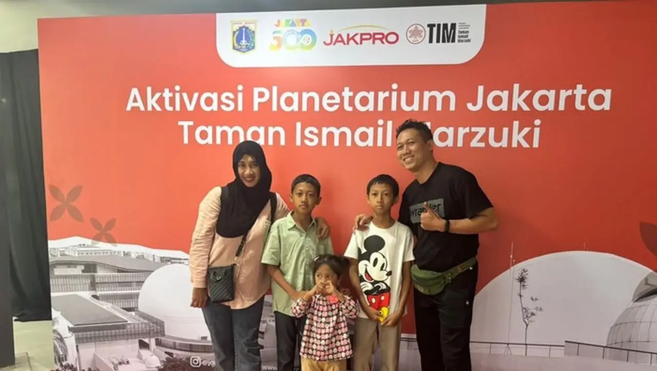 Planetarium TIM Dibuka Kembali, Warga Antusias Jelajahi Tata Surya dan Luar Angkasa Planetarium TIM Dibuka Kembali, Warga Antusias Jelajahi Tata Surya dan Luar Angkasa