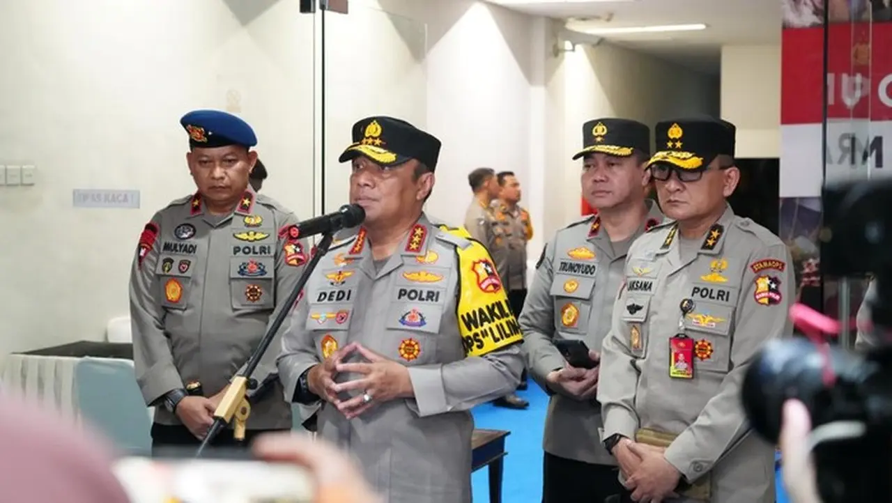 Wakapolri: Percepatan Penanganan Bencana di Aceh, Sumut, Sumbar Perlu Dukungan Alat Berat Wakapolri: Percepatan Penanganan Bencana di Aceh, Sumut, Sumbar Perlu Dukungan Alat Berat