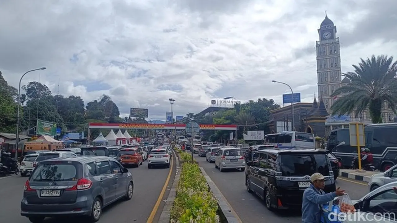 One Way Puncak Bogor Diberlakukan, Arus Kendaraan Menuju Wisata Padat Merayap