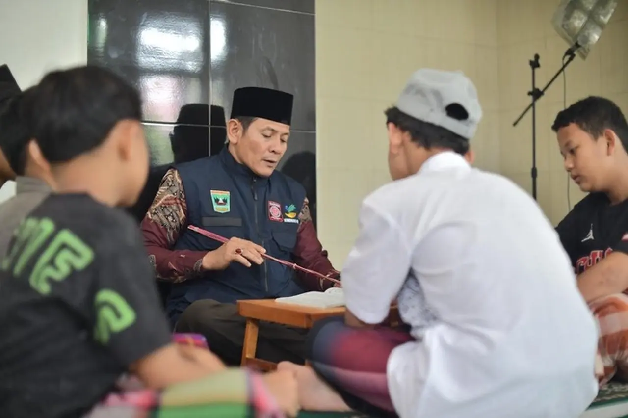 Jeli Hendri: Dari Garda Bencana ke Sekolah Rakyat, Mengabdi Tanpa Batas Peran Jeli Hendri: Dari Garda Bencana ke Sekolah Rakyat, Mengabdi Tanpa Batas Peran