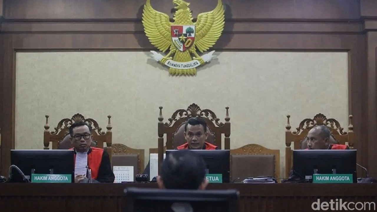 Komisi Yudisial Rekomendasikan Hakim Kasus Tom Lembong Disanksi Nonpalu Selama 6 Bulan Komisi Yudisial Rekomendasikan Hakim Kasus Tom Lembong Disanksi Nonpalu Selama 6 Bulan