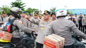 Wakapolri Tinjau Langsung Banjir Aceh Utara, Kerahkan Alat Berat dan Salurkan Sembako
