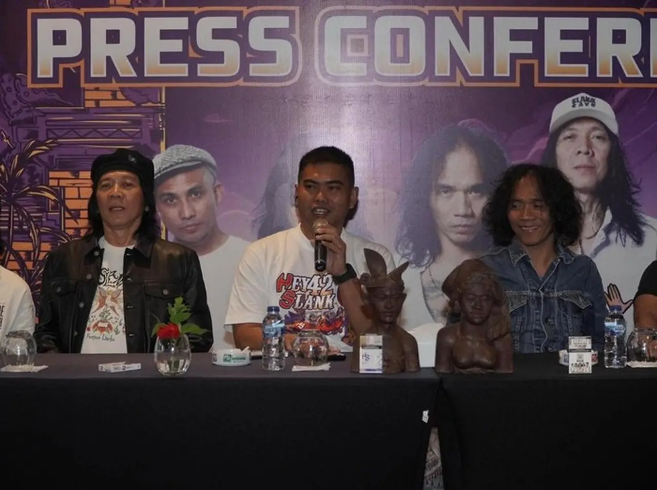 Slank Gelar Konser Amal di Bali, Keuntungan Tiket Disalurkan untuk Korban Bencana Sumatera Slank Gelar Konser Amal di Bali, Keuntungan Tiket Disalurkan untuk Korban Bencana Sumatera