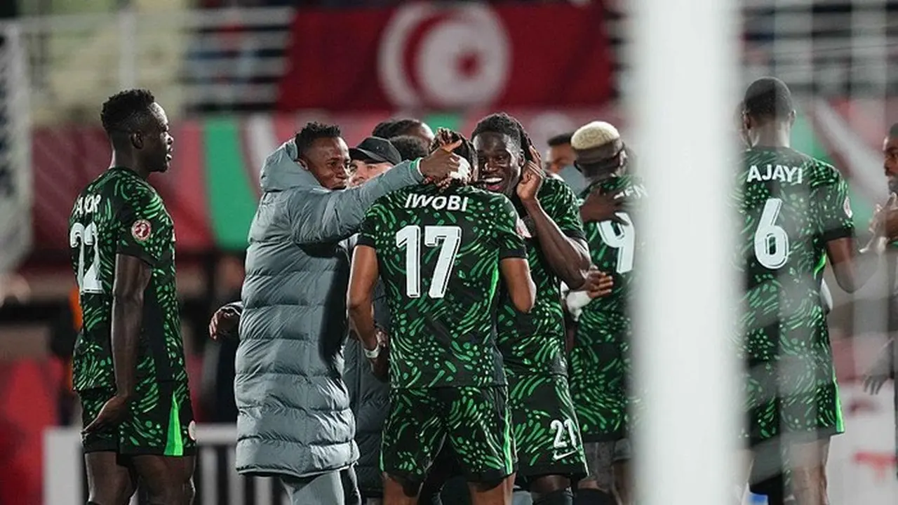 Nigeria Lolos ke 16 Besar Piala Afrika 2025 Usai Kalahkan Tunisia dalam Drama Lima Gol Nigeria Lolos ke 16 Besar Piala Afrika 2025 Usai Kalahkan Tunisia dalam Drama Lima Gol