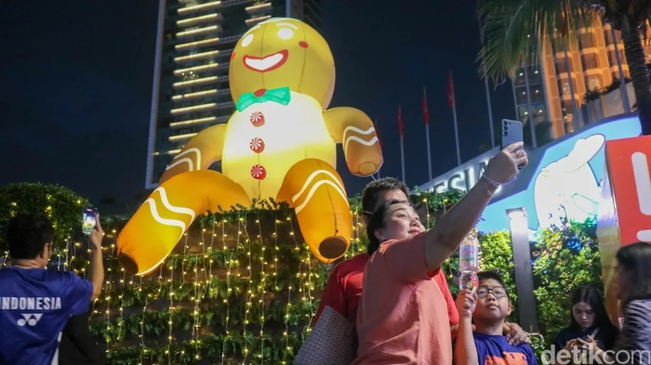 Jakarta Light Festival 2025: Refleksi Warisan, Dinamika Kini, dan Visi Masa Depan Kota Jakarta Light Festival 2025: Refleksi Warisan, Dinamika Kini, dan Visi Masa Depan Kota