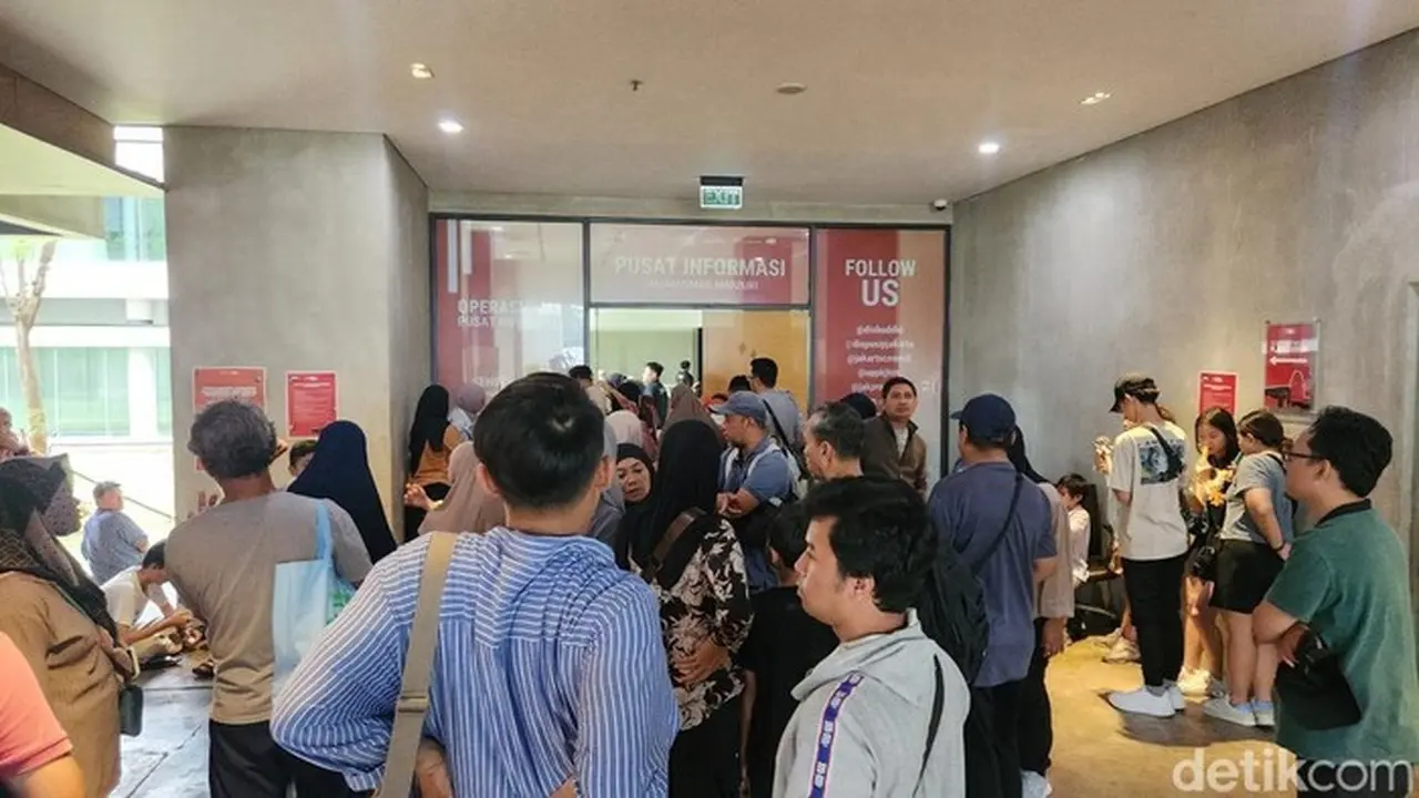 Planetarium TIM Dibanjiri Pengunjung, Antrean Panjang dan Tiket Cepat Ludes