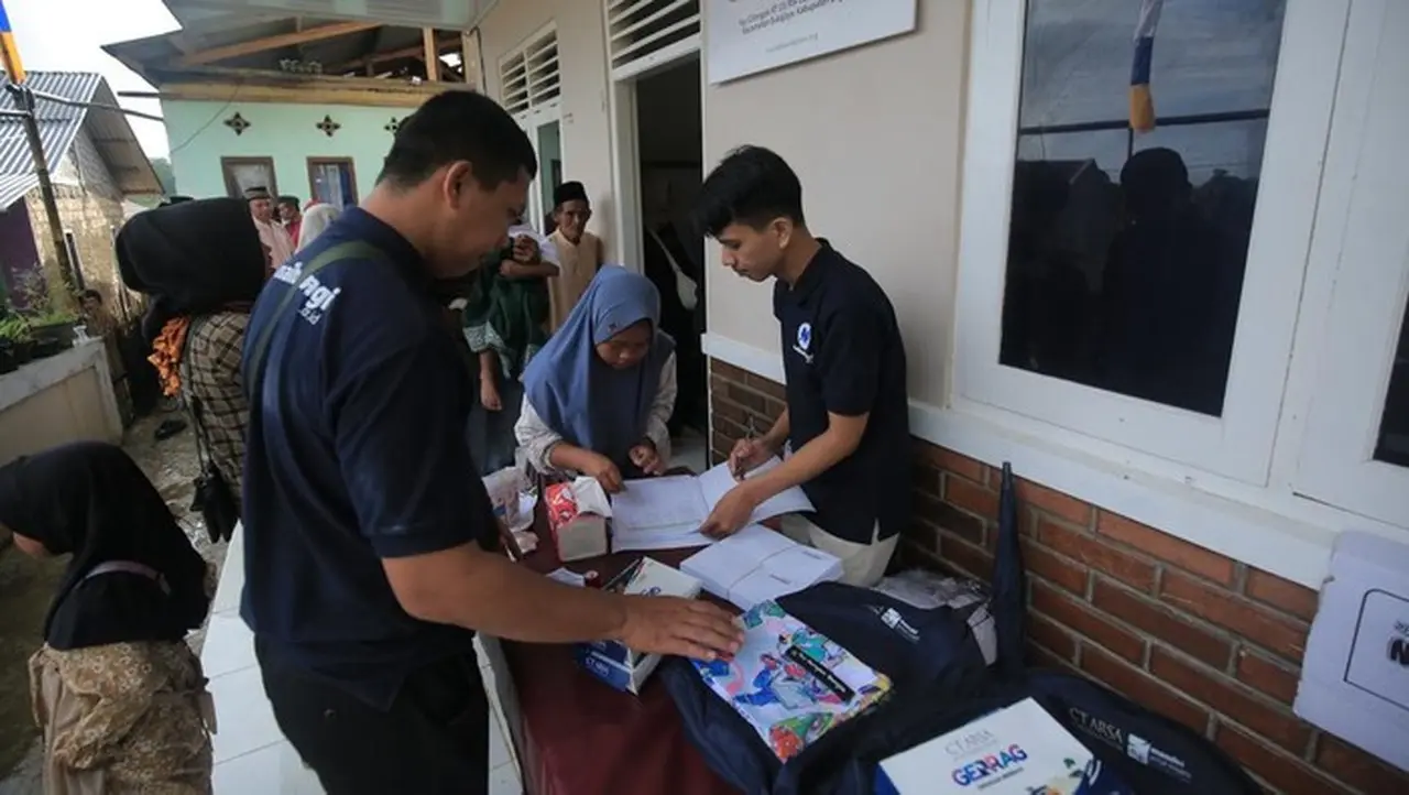 CT ARSA Foundation Gelar Khitanan Massal Gratis untuk 87 Anak Yatim Dhuafa di Bekasi CT ARSA Foundation Gelar Khitanan Massal Gratis untuk 87 Anak Yatim Dhuafa di Bekasi