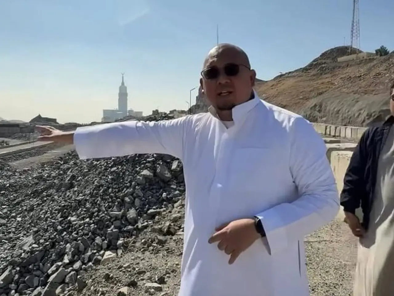 Andre Rosiade Tinjau Lahan Kampung Haji RI di Saudi, Sebut Komitmen Nyata Presiden Prabowo Andre Rosiade Tinjau Lahan Kampung Haji RI di Saudi, Sebut Komitmen Nyata Presiden Prabowo