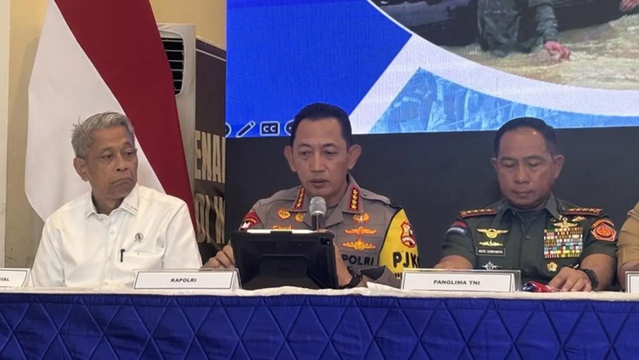 Kapolri: 10.759 Personel Polri Dikerahkan untuk Penanganan Bencana di Sumatera Kapolri: 10.759 Personel Polri Dikerahkan untuk Penanganan Bencana di Sumatera