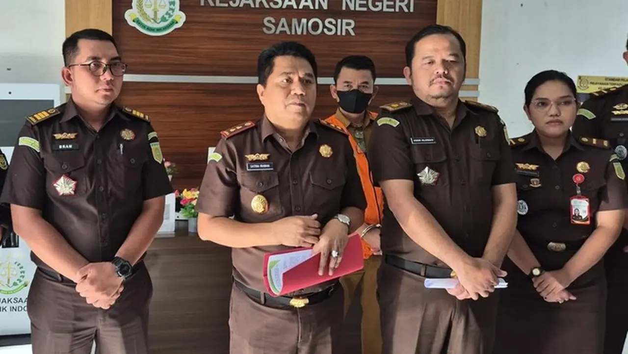 Jaksa Ungkap Dugaan Penyelewengan Bantuan Korban Bencana Samosir, Uang Rp 5 Juta Diubah Jadi Barang Rp 3 Juta Jaksa Ungkap Dugaan Penyelewengan Bantuan Korban Bencana Samosir, Uang Rp 5 Juta Diubah Jadi Barang Rp 3 Juta