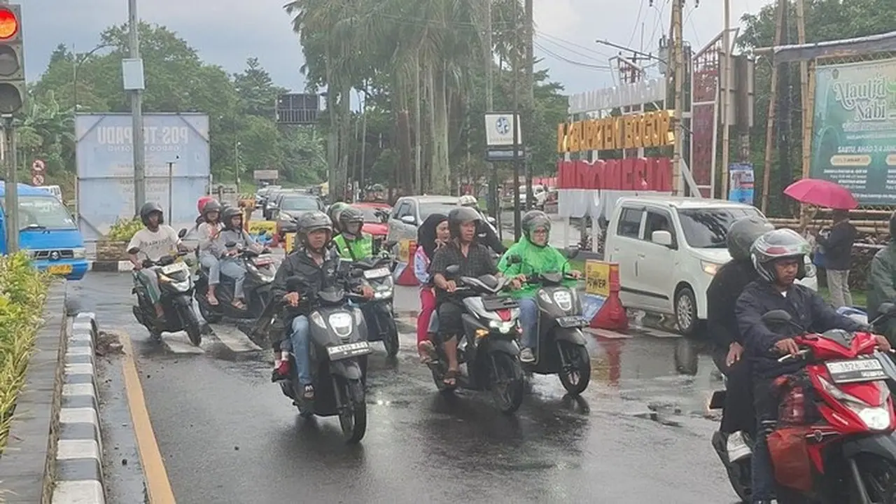 Macet Puncak Bogor: 19 Ribu Kendaraan Menuju Destinasi Wisata Siang Ini
