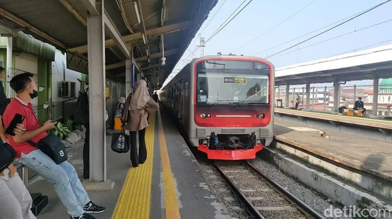 Gangguan Pintu KRL Baru Buatan INKA, KCI Jelaskan Peran Teknisi PT INKA Gangguan Pintu KRL Baru Buatan INKA, KCI Jelaskan Peran Teknisi PT INKA