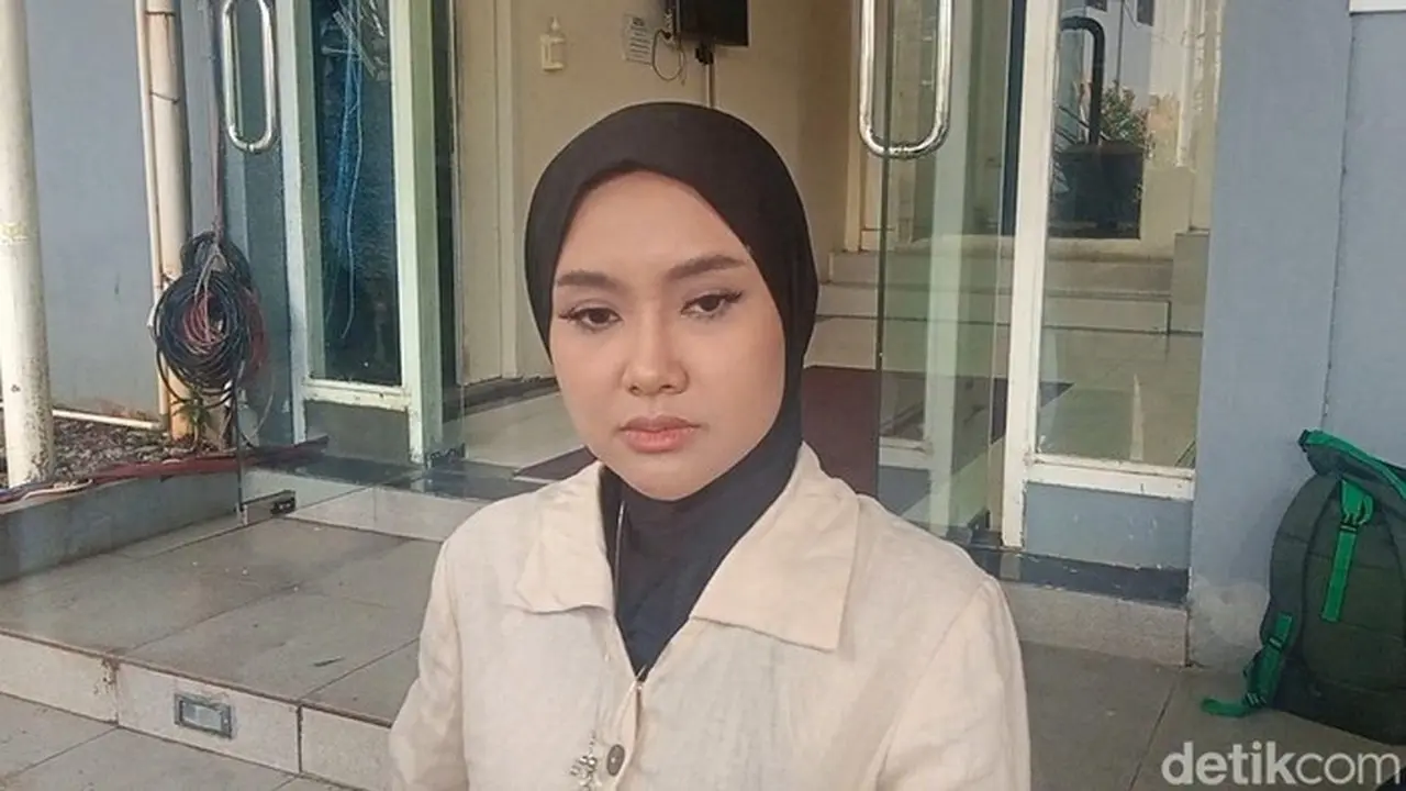 Cita Rahayu Desak Polisi Usut Tuntas Dugaan Perbuatan Tak Menyenangkan di Restoran Pondok Indah Cita Rahayu Desak Polisi Usut Tuntas Dugaan Perbuatan Tak Menyenangkan di Restoran Pondok Indah