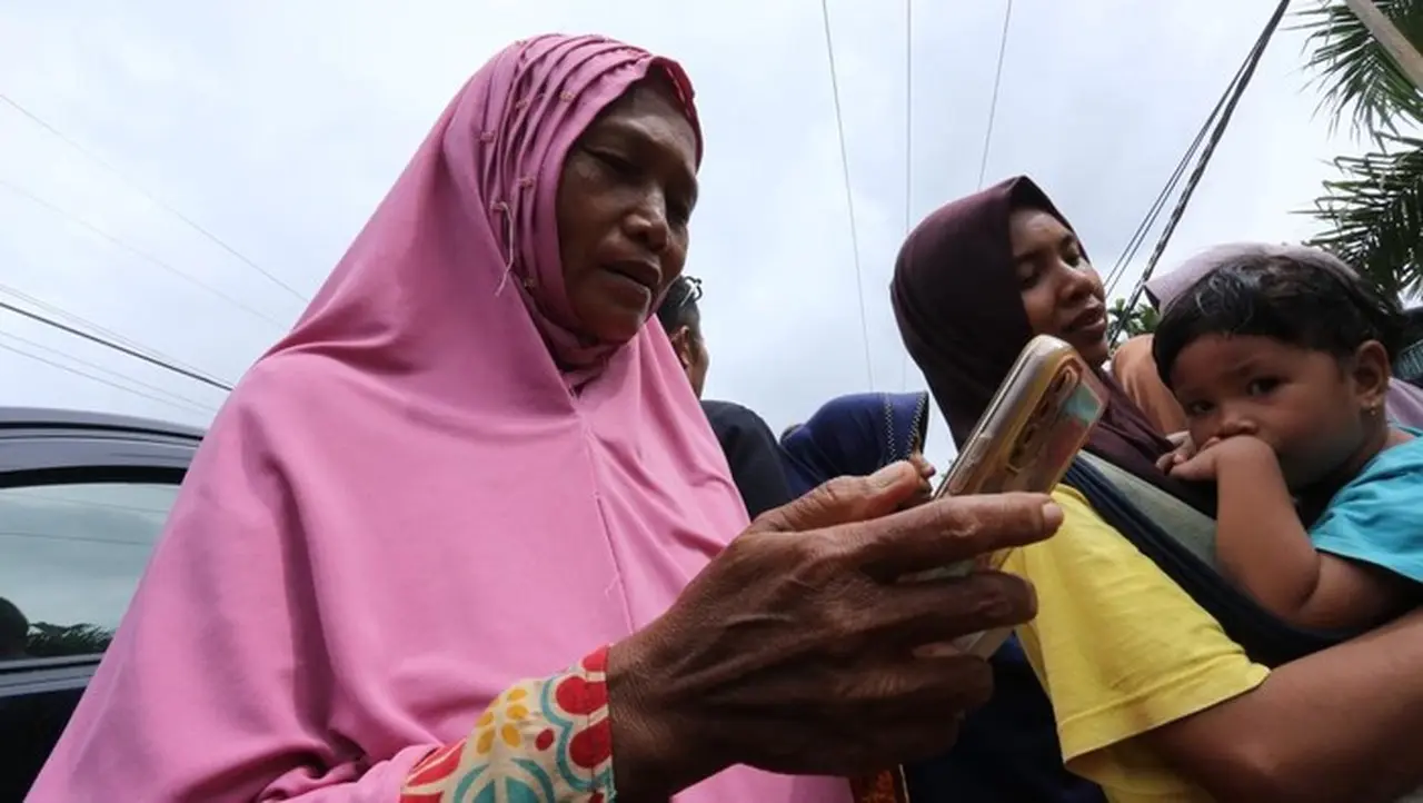 Sinyal Kembali Pulih di Aceh Tamiang, Warga Bersyukur Bisa Berkomunikasi Lagi Pasca Bencana