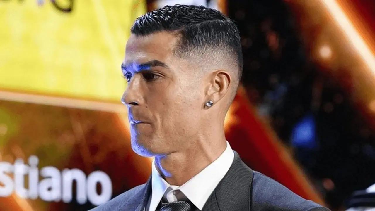 Cristiano Ronaldo Dinobatkan Pemain Terbaik Timur Tengah di Dubai d’Or 2025 Cristiano Ronaldo Dinobatkan Pemain Terbaik Timur Tengah di Dubai d’Or 2025