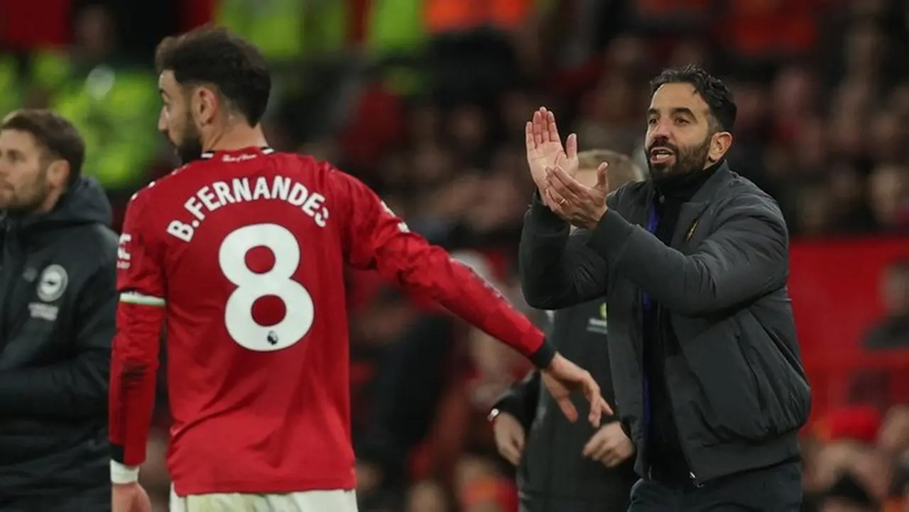 Ruben Amorim: Bruno Fernandes Punya Potensi Jadi Manajer Manchester United Ruben Amorim: Bruno Fernandes Punya Potensi Jadi Manajer Manchester United