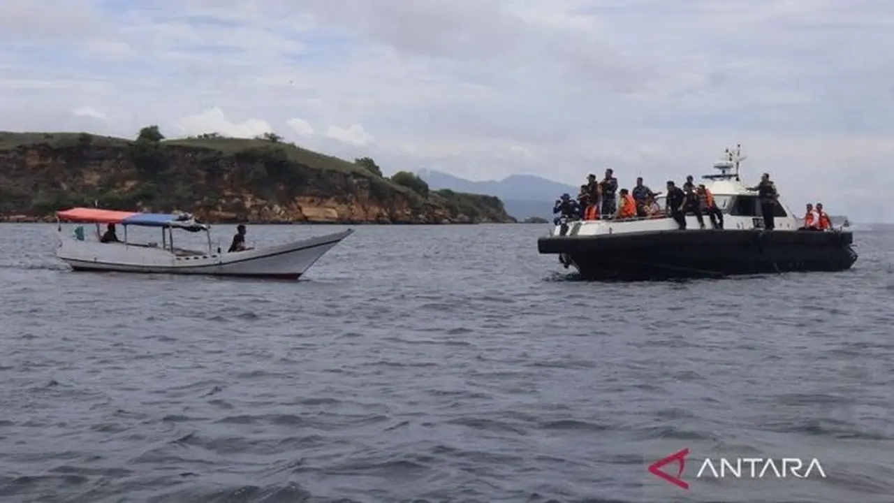 Tim SAR Perluas Pencarian Pelatih Valencia CF dan Dua Anaknya yang Hilang di Perairan Labuan Bajo Tim SAR Perluas Pencarian Pelatih Valencia CF dan Dua Anaknya yang Hilang di Perairan Labuan Bajo