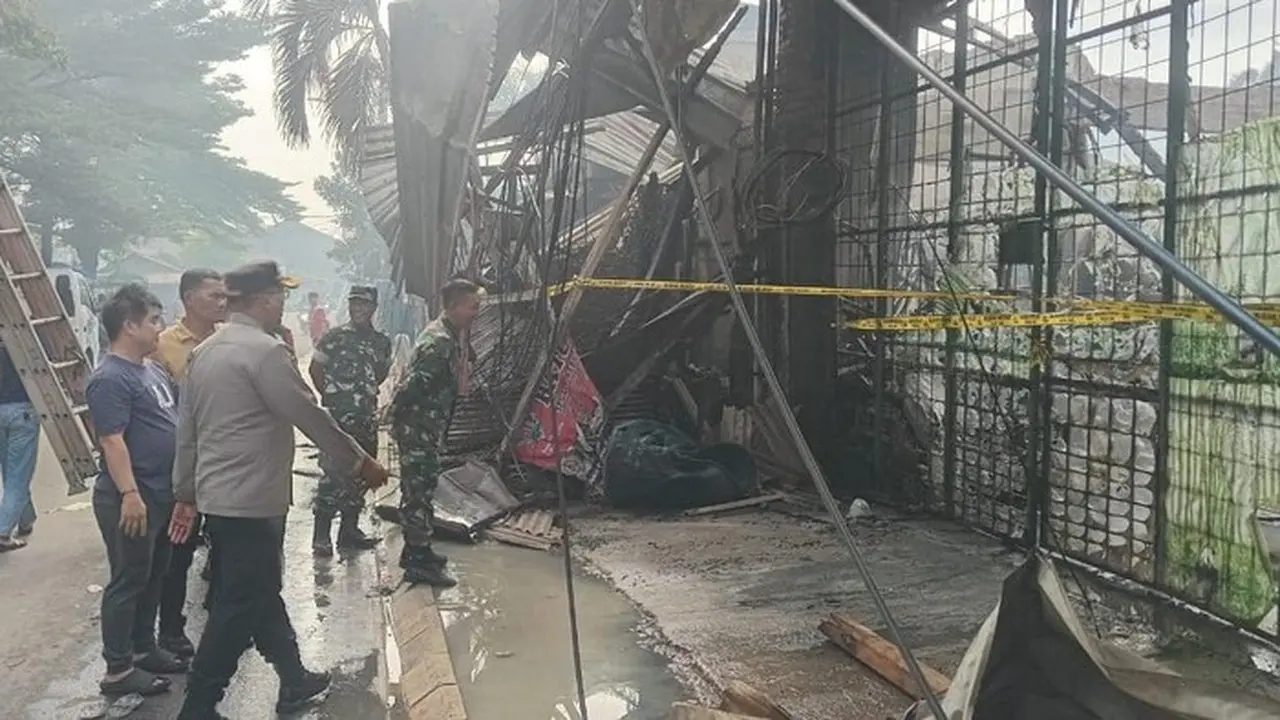 Bengkel di Tangsel Terbakar Hebat, 1 Tewas Saat Merenung di Kamar Mandi