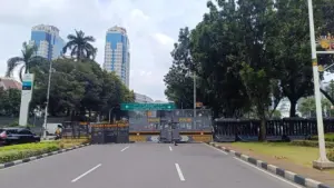 Demo Tolak UMP DKI 2026, Jalan Medan Merdeka Selatan Jakarta Pusat Ditutup Sebagian