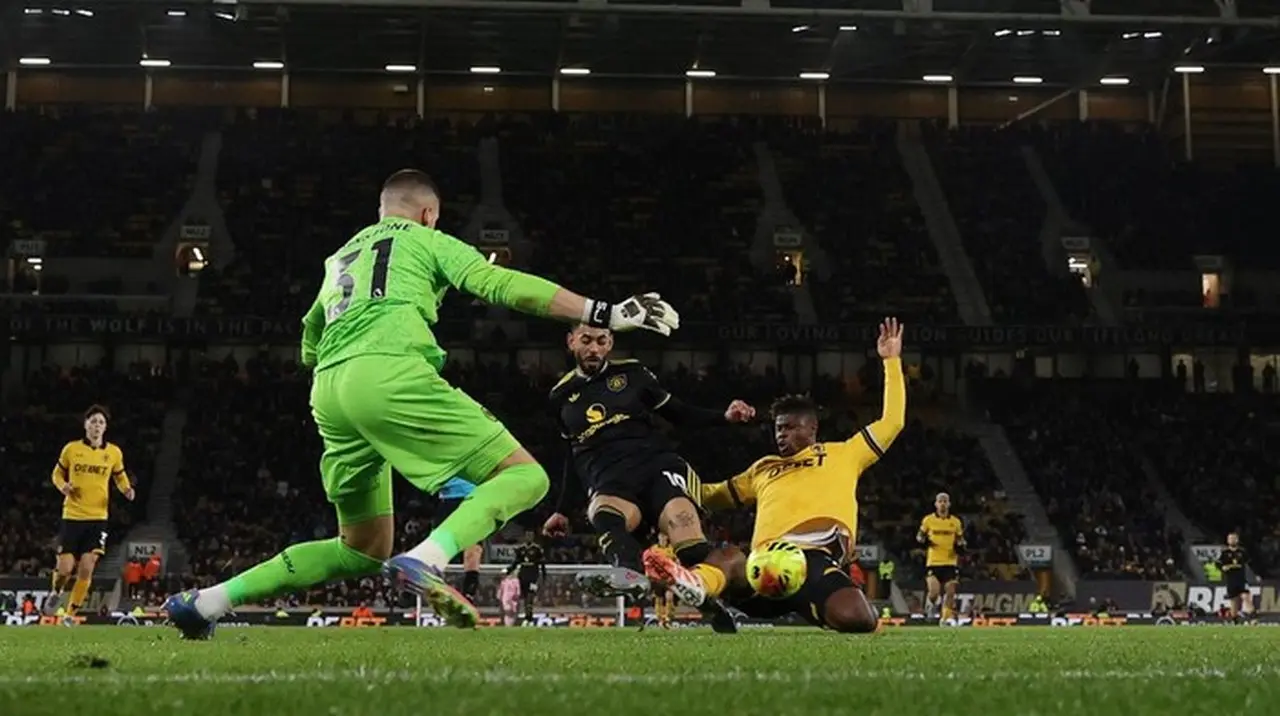 Prediksi Man United vs Wolves: Setan Merah Unggul Tipis dengan Peluang Menang 69,8 Persen Prediksi Man United vs Wolves: Setan Merah Unggul Tipis dengan Peluang Menang 69,8 Persen