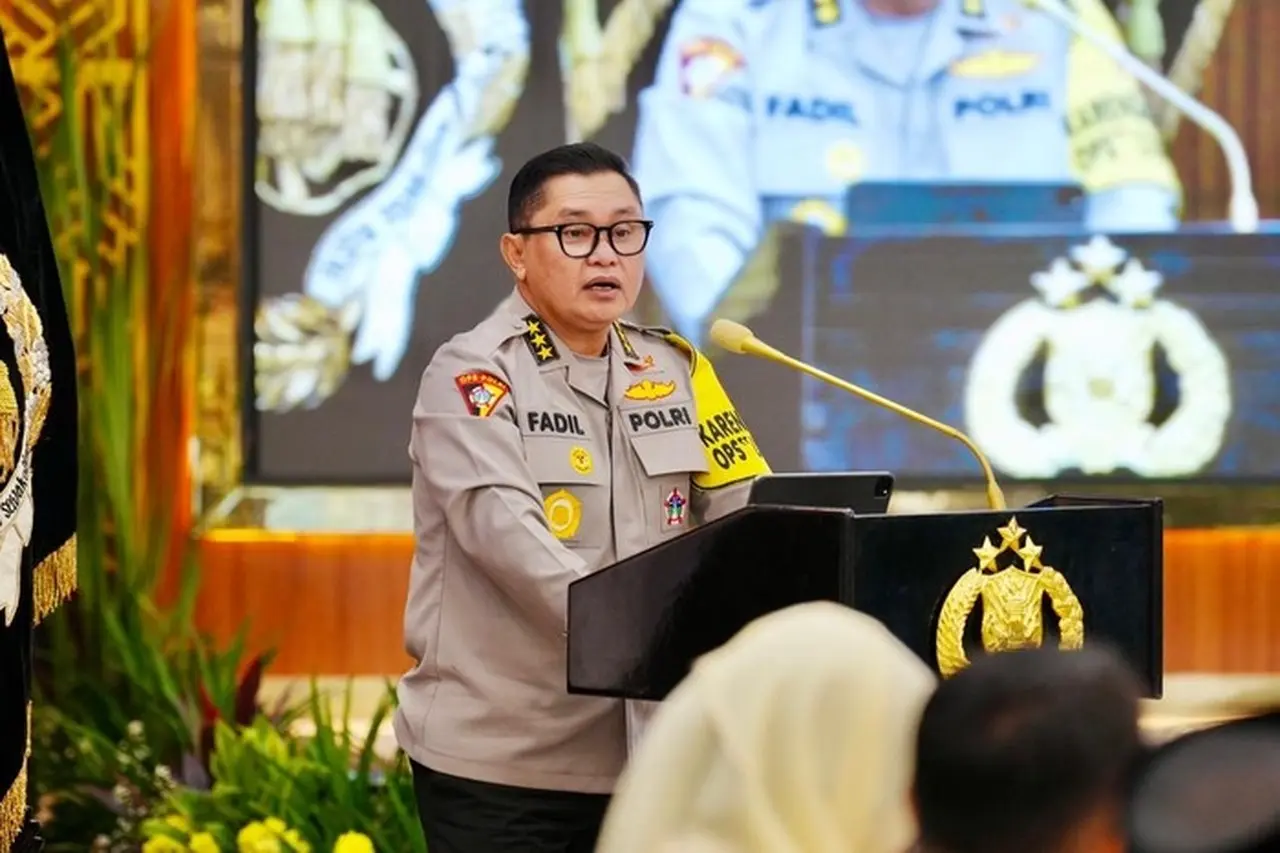 Polri Kerahkan 18 Ribu Personel dan Bantuan untuk Pemulihan Pascabencana Sumatera Polri Kerahkan 18 Ribu Personel dan Bantuan untuk Pemulihan Pascabencana Sumatera
