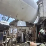 Potongan Pesawat Hantam Rumah Warga Bogor Akibat Puting Beliung, Pemilik Lapak Janji Ganti Rugi