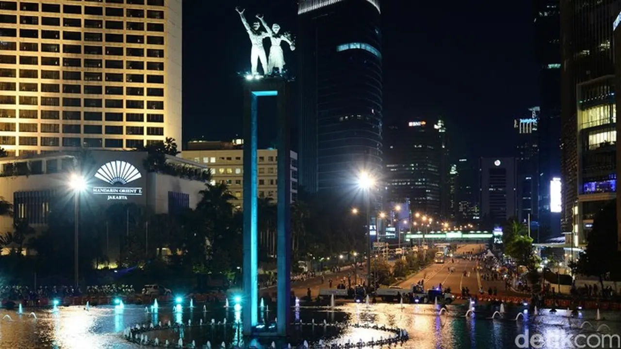 Jalan Sudirman-Thamrin Ditutup Mulai Pukul 18.00 WIB untuk Car Free Night Malam Tahun Baru Jalan Sudirman-Thamrin Ditutup Mulai Pukul 18.00 WIB untuk Car Free Night Malam Tahun Baru