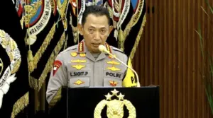 Kapolri Jenderal Listyo Sigit: 101 Jembatan Dibangun, Anak-anak Tak Perlu Berenang ke Sekolah