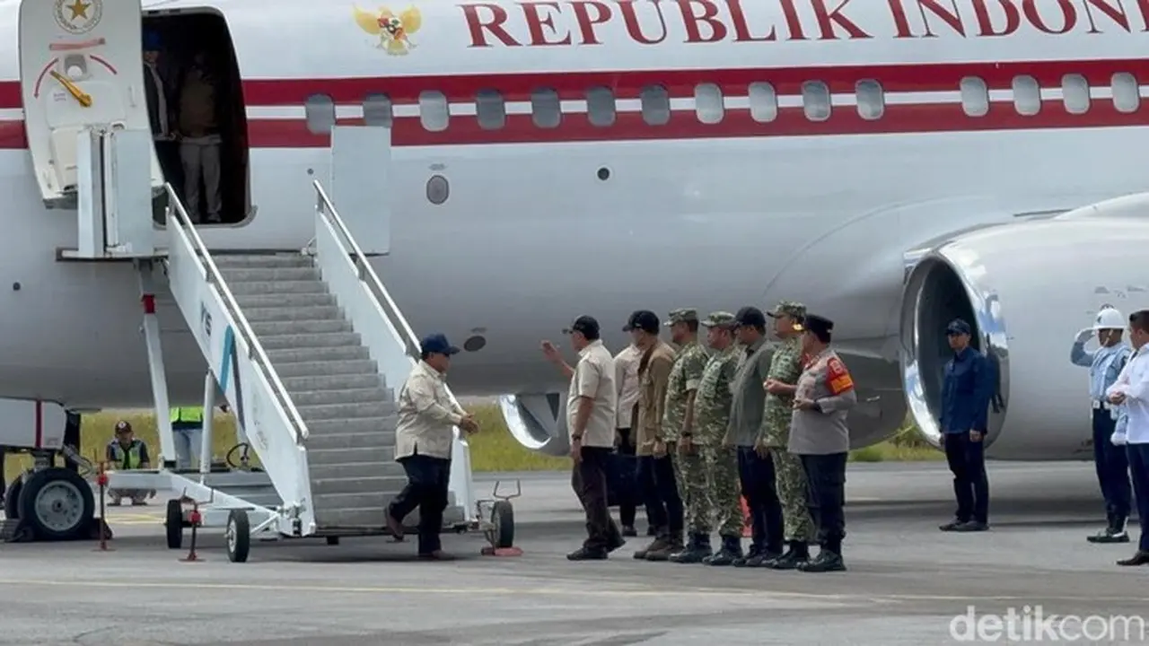 Presiden Prabowo Tiba di Sumut, Tinjau Jembatan Bailey Sungai Garoga Tapsel Pasca-Bencana Presiden Prabowo Tiba di Sumut, Tinjau Jembatan Bailey Sungai Garoga Tapsel Pasca-Bencana