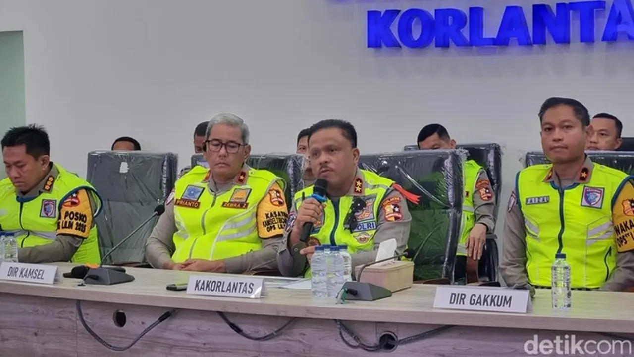 Kakorlantas Polri: Operasi Ketupat dan Patuh 2025 Berhasil Turunkan Angka Kecelakaan dan Pelanggaran Lalin Kakorlantas Polri: Operasi Ketupat dan Patuh 2025 Berhasil Turunkan Angka Kecelakaan dan Pelanggaran Lalin