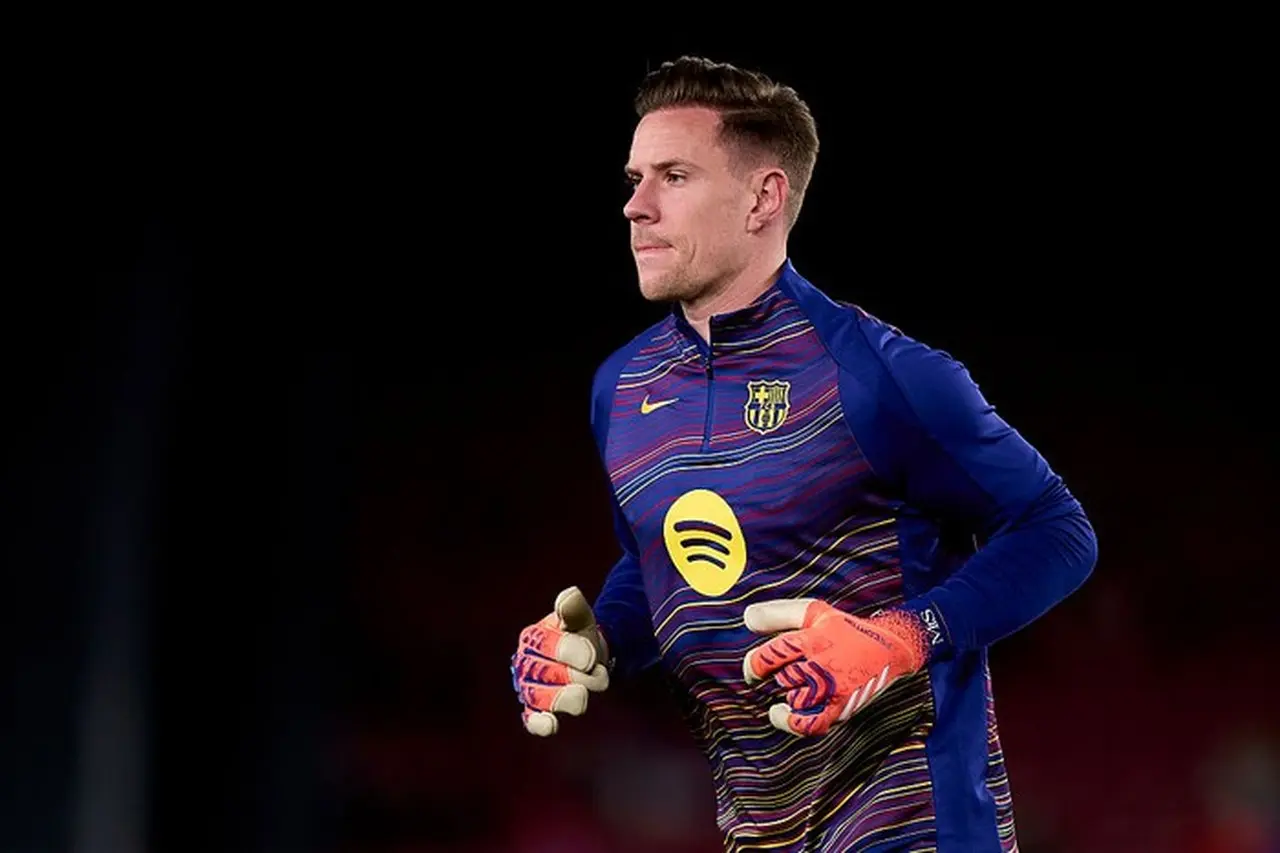 Ter Stegen Siap Bertahan di Barcelona, Bahkan Demi Kompetisi ‘Level Kedua’