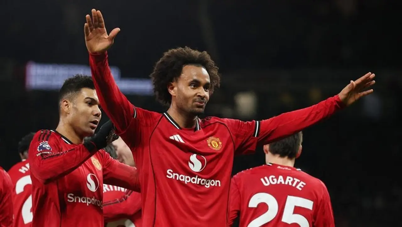 Amorim Ungkap Alasan Zirkzee Ditarik Keluar Lebih Awal Saat MU vs Wolves Amorim Ungkap Alasan Zirkzee Ditarik Keluar Lebih Awal Saat MU vs Wolves