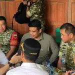 Momen Santai Seskab Teddy Indra Wijaya Ngopi Bareng Bobby Nasution dan KSAD di Tapsel