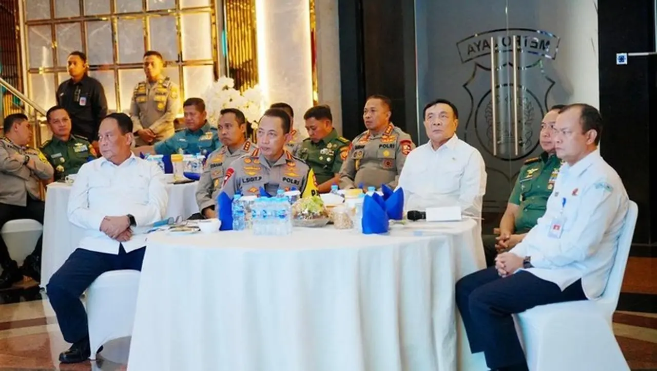 Kapolri Jenderal Listyo Sigit Prabowo Pantau Langsung Pengamanan Malam Tahun Baru 2026 Kapolri Jenderal Listyo Sigit Prabowo Pantau Langsung Pengamanan Malam Tahun Baru 2026