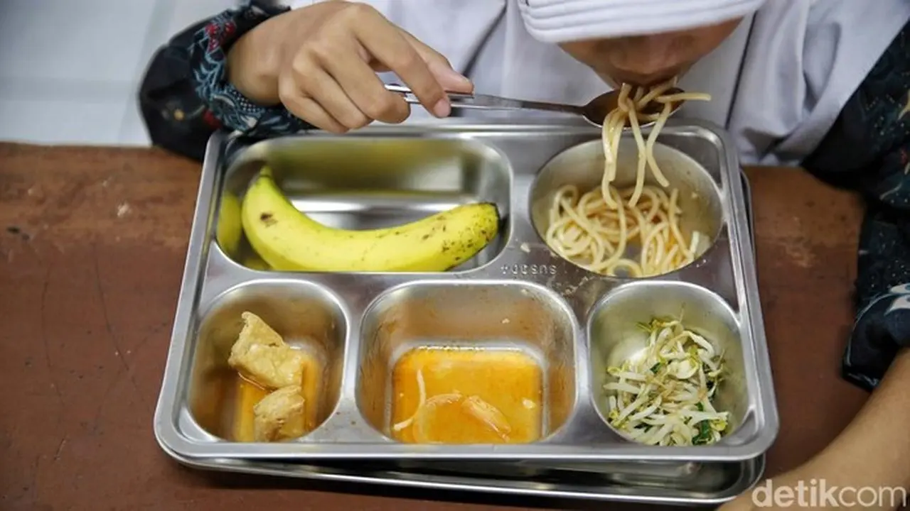 PAN Minta Program Makan Bergizi Gratis Libur Sekolah Perlu Persetujuan Orang Tua PAN Minta Program Makan Bergizi Gratis Libur Sekolah Perlu Persetujuan Orang Tua
