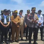 Menko PMK dan Kapolri Tinjau Pelabuhan Merak, Pastikan Kesiapan Arus Natal dan Tahun Baru di Tengah Cuaca Ekstrem Menko PMK dan Kapolri Tinjau Pelabuhan Merak, Pastikan Kesiapan Arus Natal dan Tahun Baru di Tengah Cuaca Ekstrem
