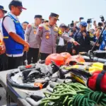 Kapolri Jenderal Listyo Sigit Tinjau Dermaga Merak, Pastikan Keamanan Puncak Libur Nataru 2025 Kapolri Jenderal Listyo Sigit Tinjau Dermaga Merak, Pastikan Keamanan Puncak Libur Nataru 2025