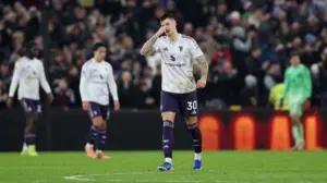 Roy Keane Senang MU Kalah dari Aston Villa, Soroti Kelemahan Fatal Tim Setan Merah Roy Keane Senang MU Kalah dari Aston Villa, Soroti Kelemahan Fatal Tim Setan Merah