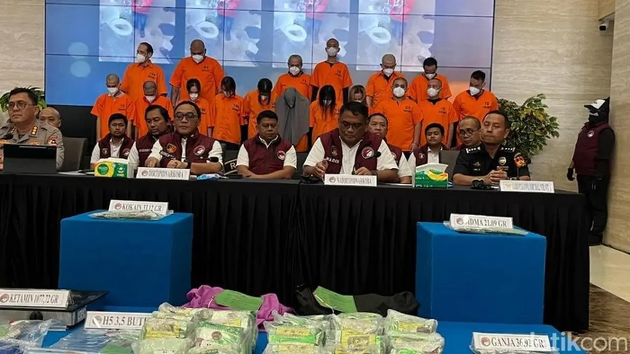 Bareskrim Polri Gagalkan Peredaran Narkoba di DWP Bali, 17 Tersangka Diamankan Bareskrim Polri Gagalkan Peredaran Narkoba di DWP Bali, 17 Tersangka Diamankan