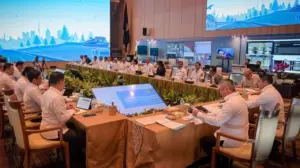 Seskab Minta Dirut BUMN Turun Langsung Pantau Pelayanan dan Fasilitas Nataru 2025/2026