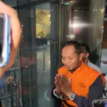 Eks Kasi Datun Kejari HSU Taruna Fariadi Resmi Ditahan KPK Usai Kabur Saat OTT Eks Kasi Datun Kejari HSU Taruna Fariadi Resmi Ditahan KPK Usai Kabur Saat OTT