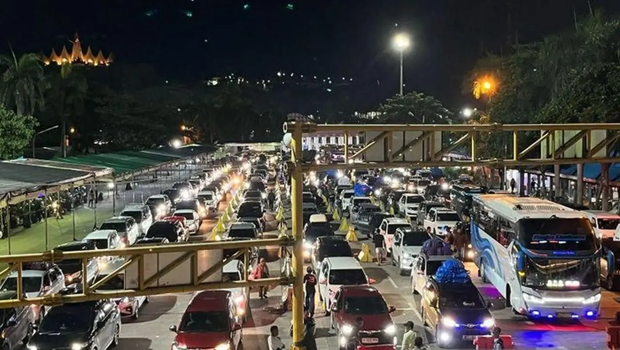 Prediksi Puncak Arus Mudik Natal di Bakauheni H-2, ASDP Siagakan Ratusan Petugas Gabungan