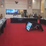 Banjir Dua Pekan di Serang, Warga Mendesak Pemprov Banten Kerahkan Ekskavator Amfibi Banjir Dua Pekan di Serang, Warga Mendesak Pemprov Banten Kerahkan Ekskavator Amfibi
