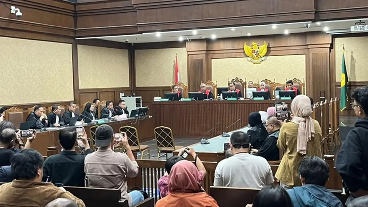 Nadiem Makarim Masih Sakit Pascaoperasi, Sidang Dakwaan Korupsi Ditunda Hingga Awal Januari 2026